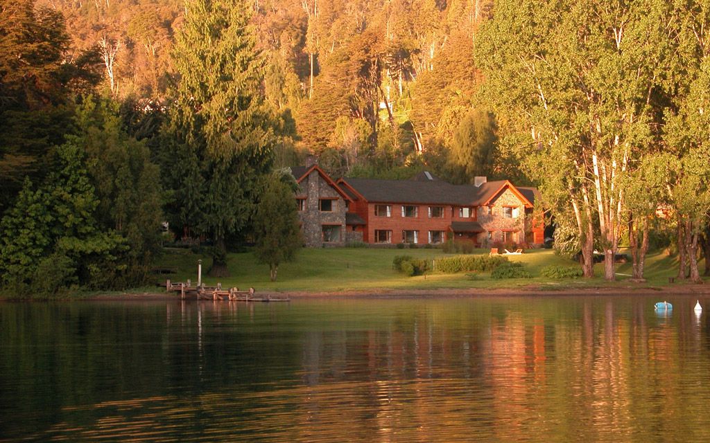 Hotel on the Seven Lakes Route